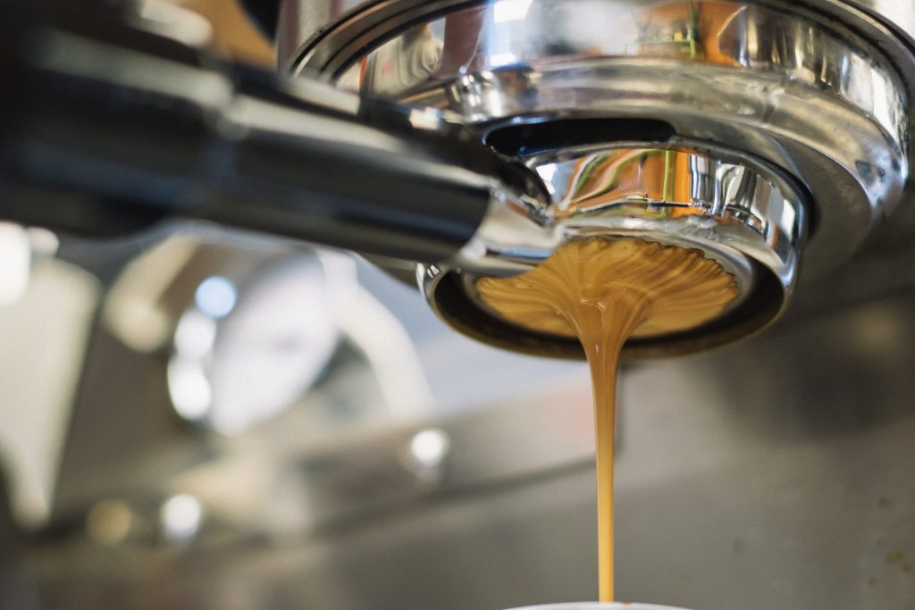 Espresso coming through a portafilter - best automatic espresso machines