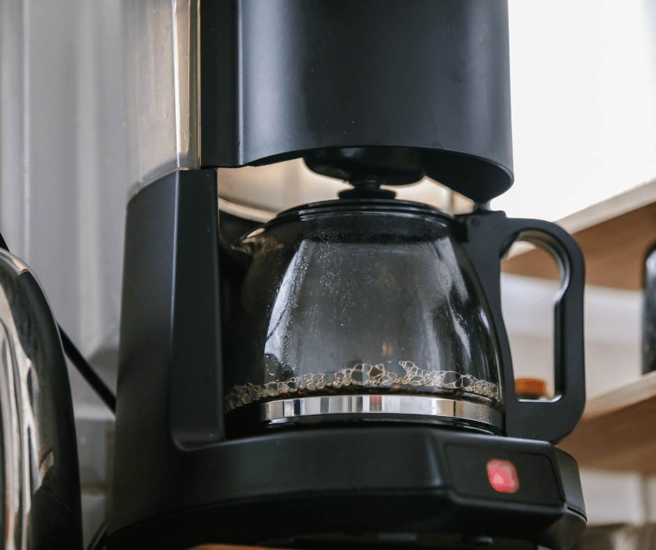 Drip Coffee Machine in Black with Glass Carafe